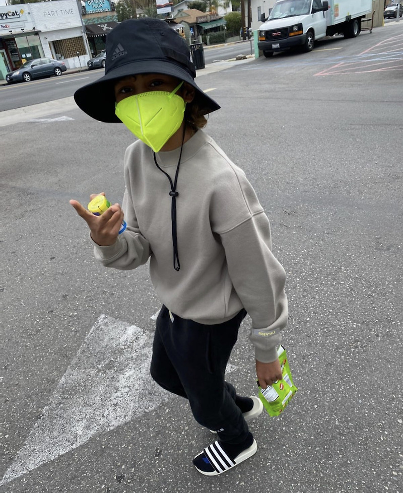 피어오브갓에센셜 새로운 시즌 샘플 공개 ( 피오갓 에센셜 Fear Of God ESSENTIALS ) - 제리형 피셜 (스트릿 패션,  제리 로렌조 패션, 피어오브갓 에센셜 직구 방법, 사이즈, 후드, 바지, 스웬 팬츠, 스..