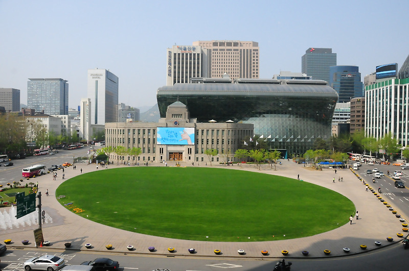 서울광장 아래 숨겨진 1000평 비밀공간: 도심 속의 역사와 재탄생을 향한 시민들의 창의적인 아이디어