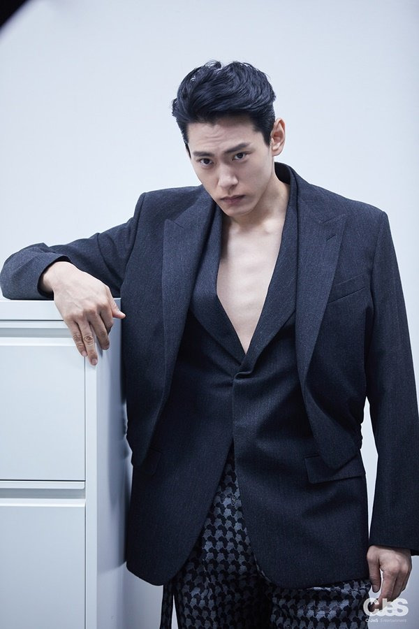 유태오 나이 부인 아내 와이프 직업 니키리 결혼 자녀 국적 가족관계 본명