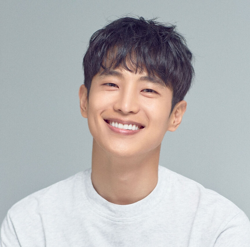 배우 최웅 프로필, 나이, 키, 고향, 학력, 소속사