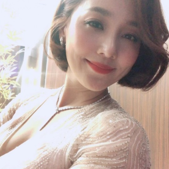 유진, 이렇게 상체가 우월했나! SES 시절은 몰랐던 글래머 [사진]