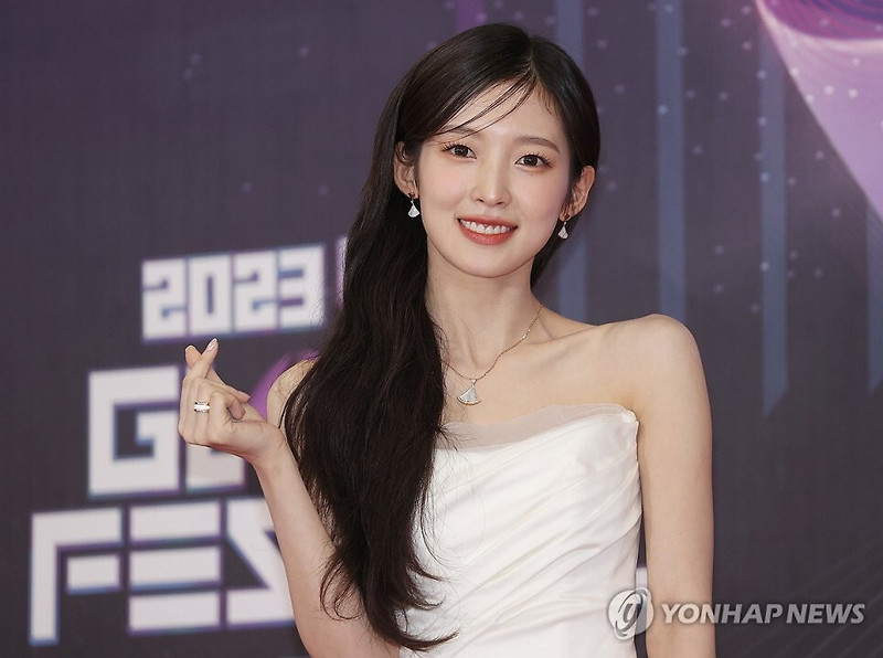 오마이걸 아린, 뮤직뱅크 글로벌 페스티벌 참가...