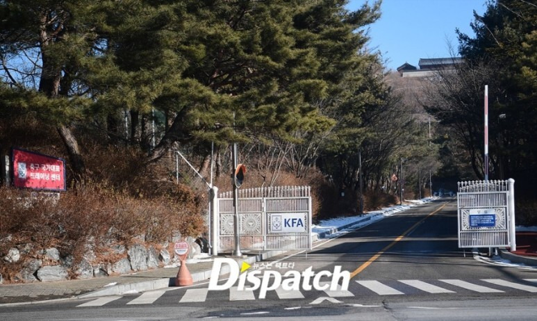 안덕수 대한축구협회가 태극전사를 속였다 손흥민 트레이너 나이 축협 2701호의 비밀 폭로 전말 디스패치 인스타 카톡