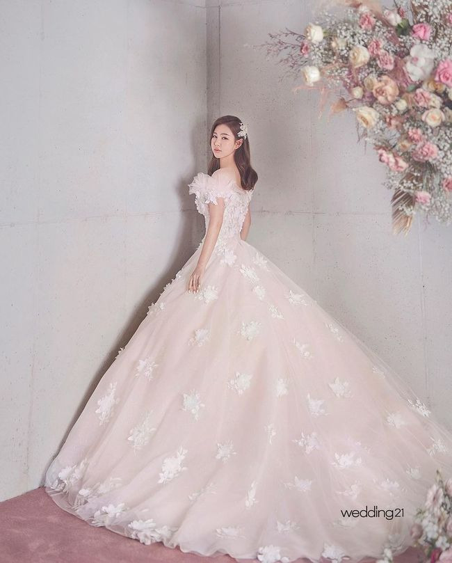 '44kg' 송가인, 살 빼니 우아함만 남았네! 12월의 신부 자태 [화보]