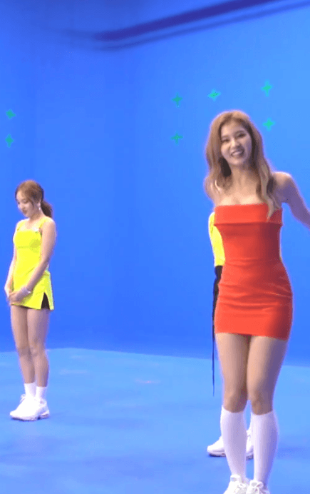 의상부터 요망한 트와이스 사나