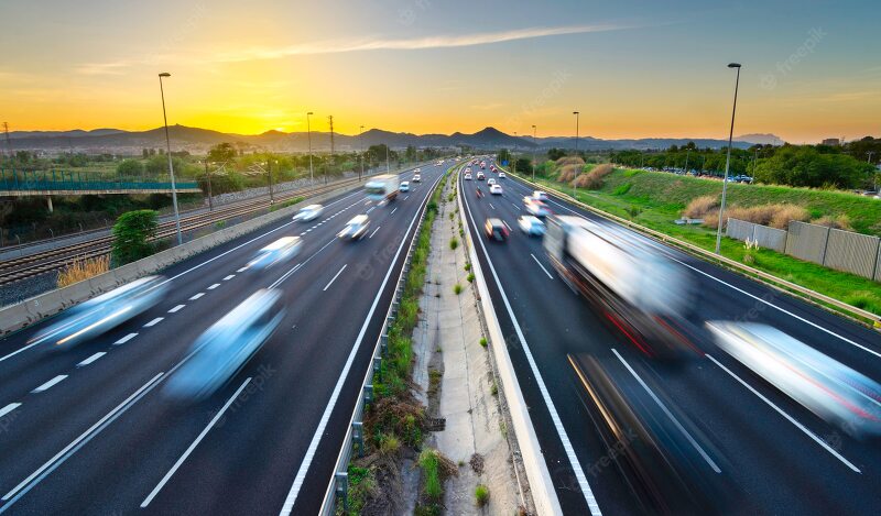 최대 명절 추석, 고속도로 앞지르기 규정위반 시 범칙금 8만원과 벌점 10점 부여된다.