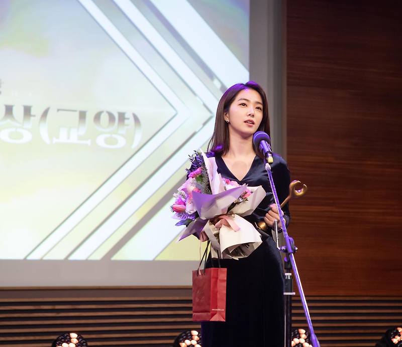 강지영 아나운서