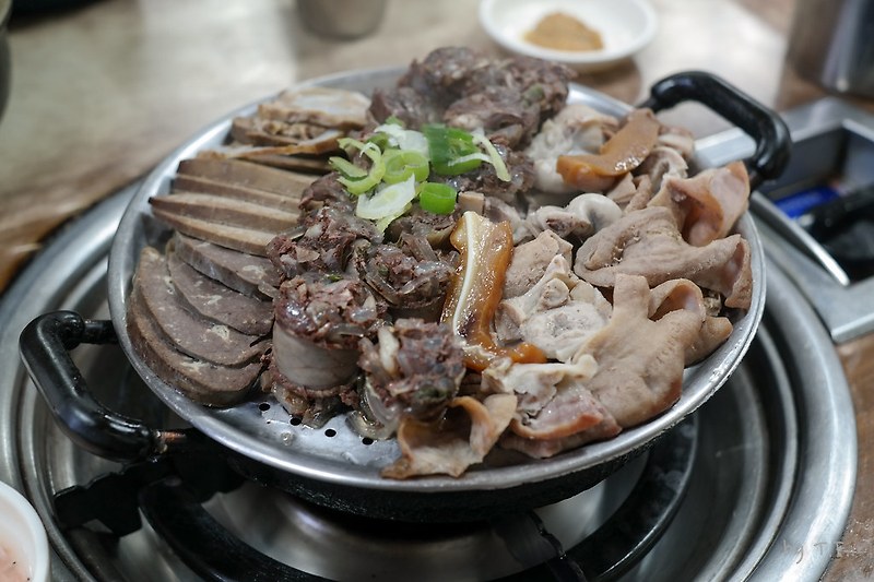 세상에서 제일 유명하고 맛있는 순대 10가지 추천 및 가이드