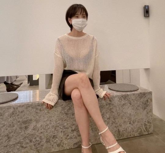 송지효, 너무 섹시한것 아냐? 속옷 비치는 시스루! [사진]