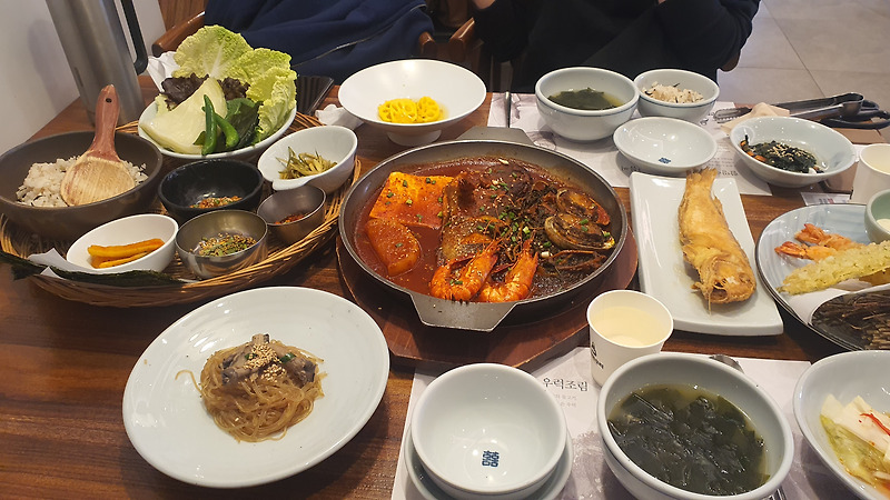한상가득~ 푸짐하게 우럭조림 차려주는 고집돌우럭 먹즈아!