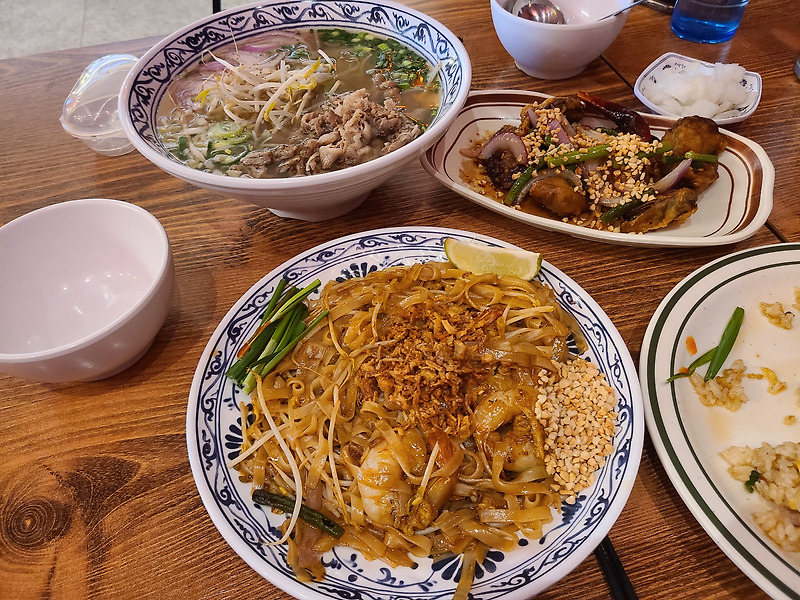 스타필드 안성 맛집 화양연화 태국음식 식당 추천 쌀국수 팟타이 가지튀김