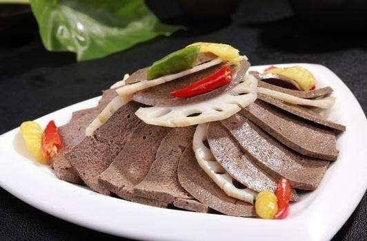 통풍 통증 유발시키는 4가지 음식 요산 수치 낮추는 법 안전화 시키는 방법
