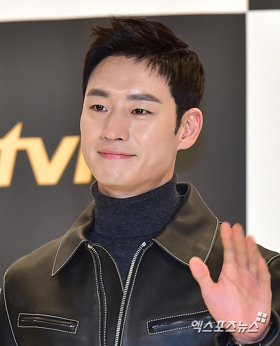 이제훈, 독립영화 샛별에서 '우리 배우님' 되기까지 [사진]