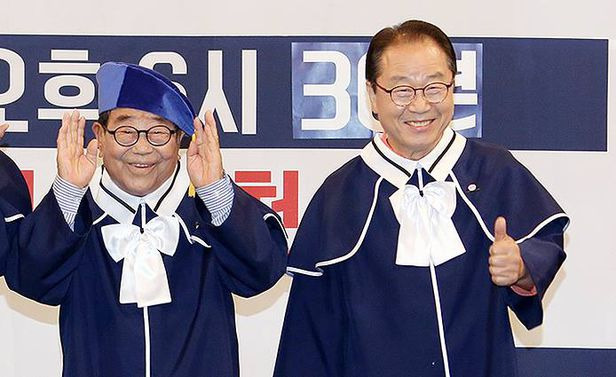 송해가 후임으로 찍은 이상벽 그 양반 36년을 내가 감당하겠나 황해도 실향민 소원 한꺼번에 푸는 것 고향에 올라가서 고향분들 모아 놓고 정말 송해 선생님처럼 활기차게 동서독 통일처럼