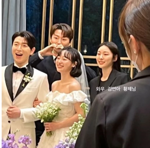 김연아 포레스텔라 배두훈 뮤지컬 배우 강연정 결혼식 웨딩화보 들러리