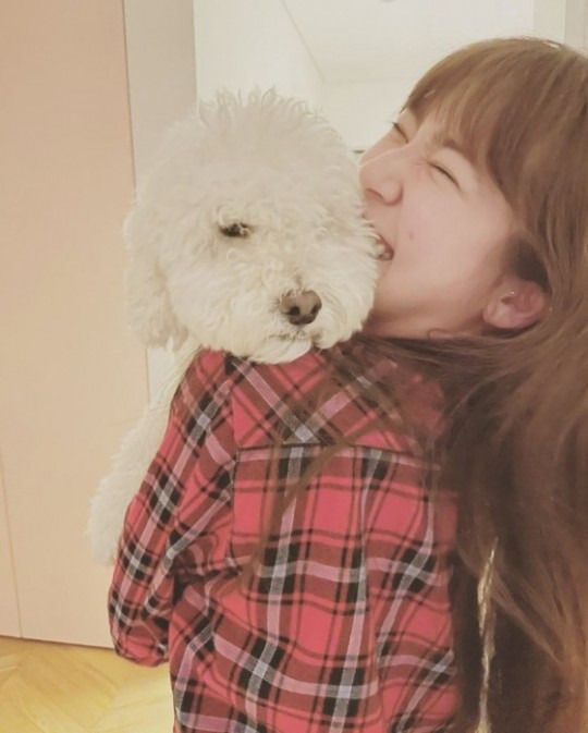 손담비, 여드름 자국에도 청순 미모 “짜지 마세요”