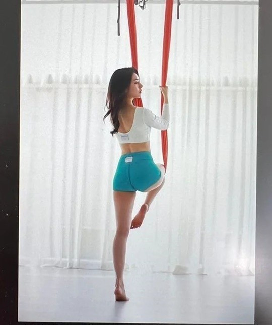 '주진모' 민혜연, 피자+파스타 마음껏 먹고도 날씬! 우아한 플라잉요가 동작! [사진]