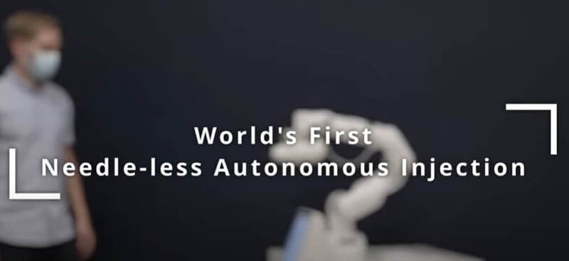 세계 최초 백신 주사 놓는 로봇 '코비' VIDEO:World's First Autonomous Robotic Injection