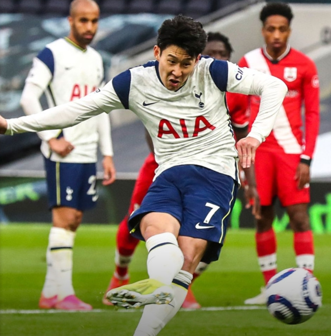 손흥민 15골...한시즌 최다골 기록  VIDEO:Tottenham 2-1 Southampton: Heung-Min Son and Gareth Bale complete...