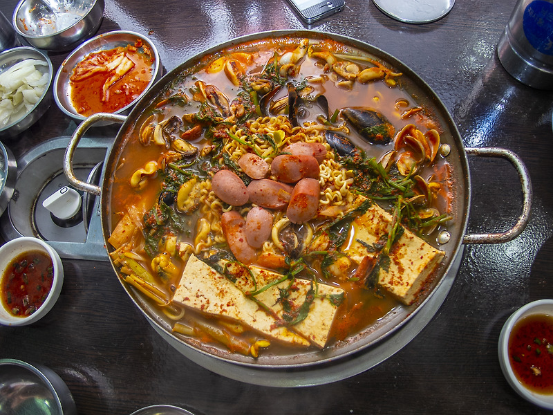 세상에서 제일 유명하고 맛있는 부대찌개 10가지 추천 및 가이드