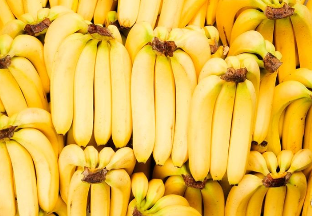 바나나를 더 오래 보관하는 6가지 방법