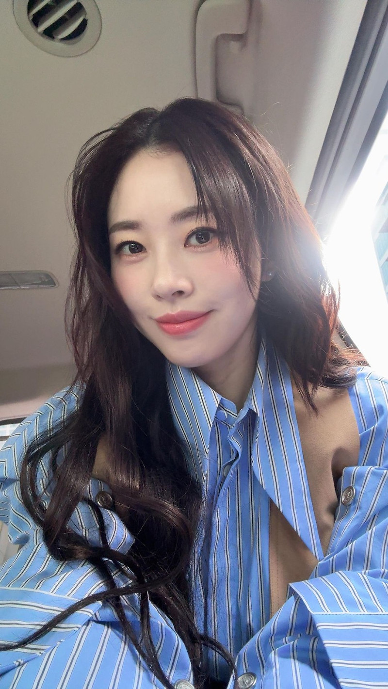 방송인 서동주가 글래머러스한 몸매가 돋보이는 비키니 자태를 과시했다.