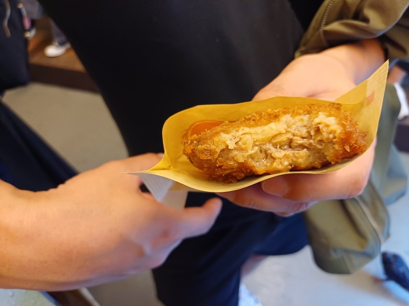 아사쿠사 멘치카츠, 줄 서서 먹는 일본 길거리음식