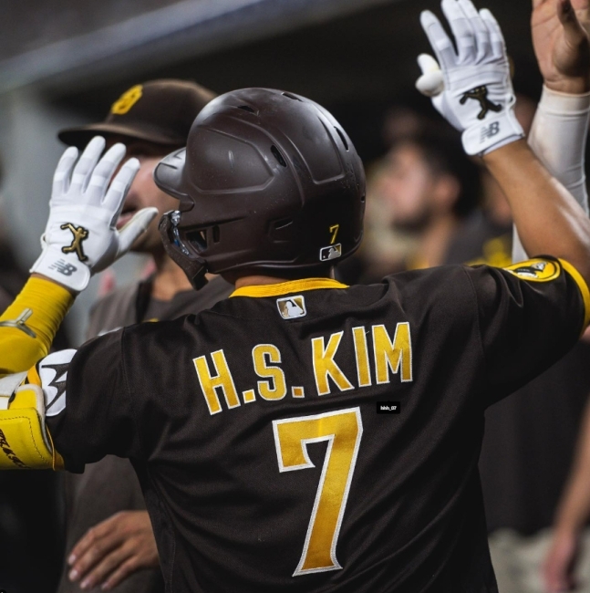 MLB 김하성 15경기 연속안타기록 멀티출루 3도루