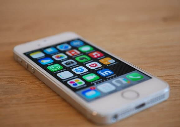 아이폰 5S 새로운 디자인과 스펙 업그레이드와 진보된 기능