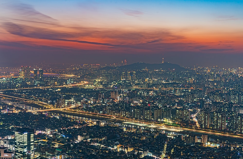서울 핫플레이스: 세 가지 이유, 멋진 거리, 그리고 특별한 장소
