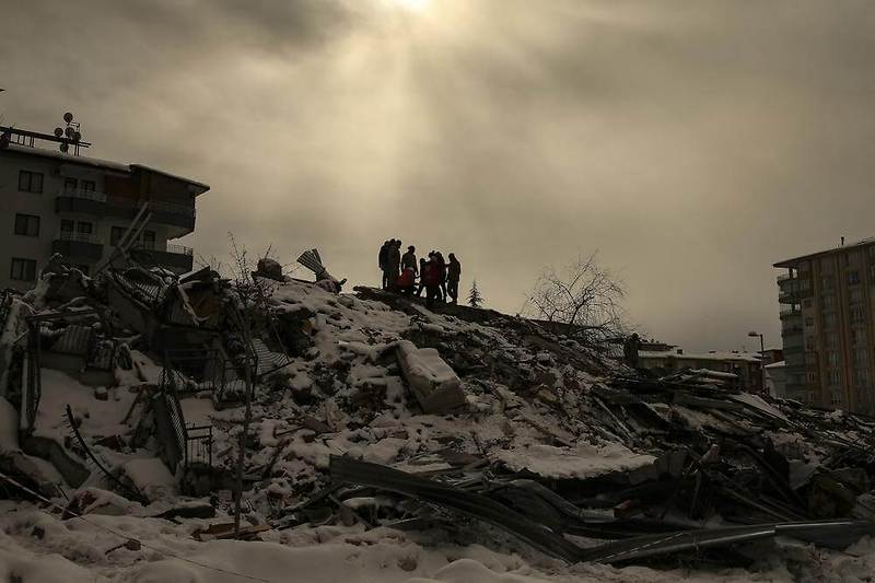 대지진이 강타한 튀르키예,시리아에서 약 8천명의 희생자 그리고...
