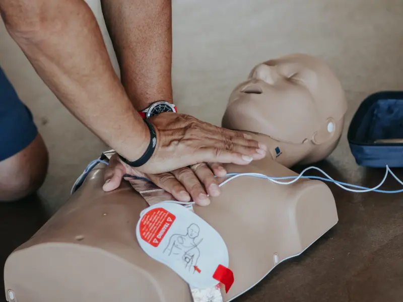 심폐소생술(CPR) 및 응급처리법 실생활에 활용하기