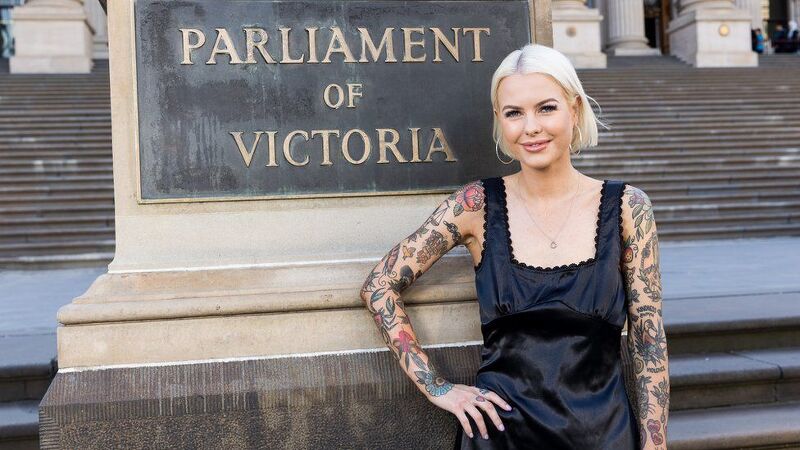 조지 퍼셀(Georgie Purcell): 나인뉴스 멜버른(Nine News Melbourne)의 조작된 MP 이미지가 성차별적 분노를 불러일으킨다