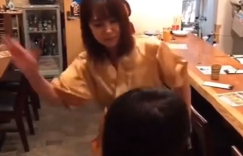 돈 내고 ‘따귀 서비스’… 일본 나고야 