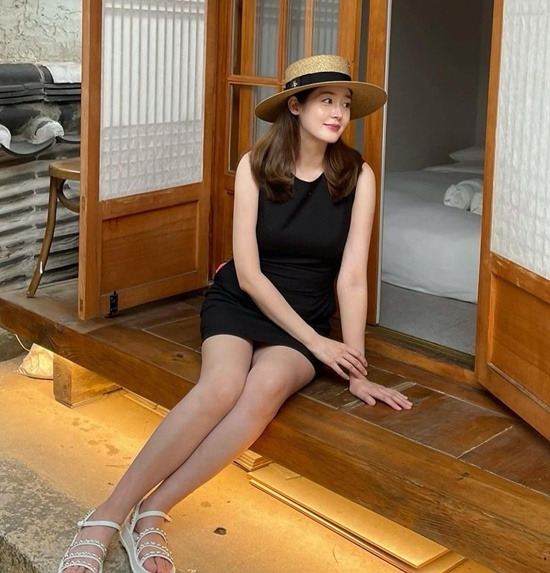 '임신' 성유리, 쌍둥이 품은 D라인?  각선미는 여전! 