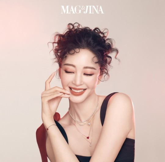 한예슬, 우아하고 치명적인 팜므파탈 변신 [화보]
