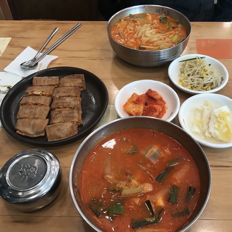 김포 맛집, 이화수 전통육개장! (육개장, 육개장칼국수, 메밀전병)