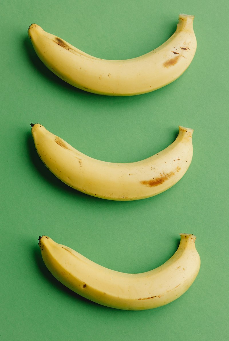 바나나의 영양소 구성과 장점: 식이섬유, 비타민 C, 칼륨 등 바나나의 건강에 좋은 영양소