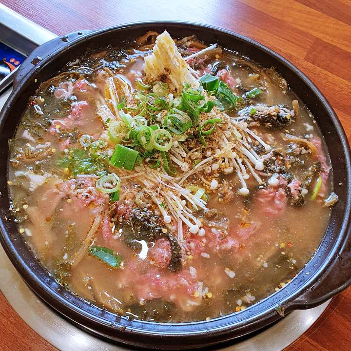 백반기행 양구 맛집 시래기 소불고기 볶은 시래기와 눌은밥의 조화 시래기돌솥비빔밥 식객 허영만 임백천 편 소개