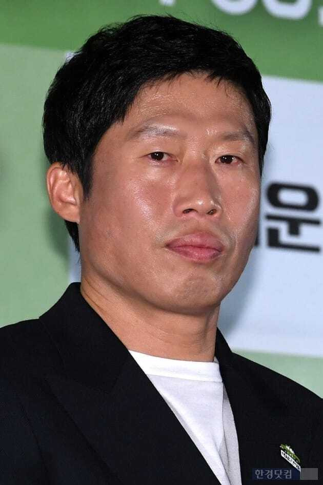 유해진 나이 배우 프로필 결혼 여자친구 전여친 김혜수 고향 가족 조카