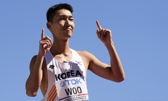 우상혁, 세계선수권 높이뛰기 은메달