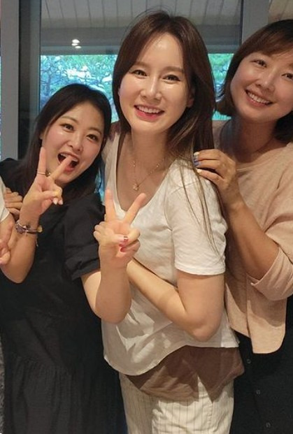 한유라, 연예인들 사이 '기 안죽는 미모!' 정형돈은 좋겠네! [사진]