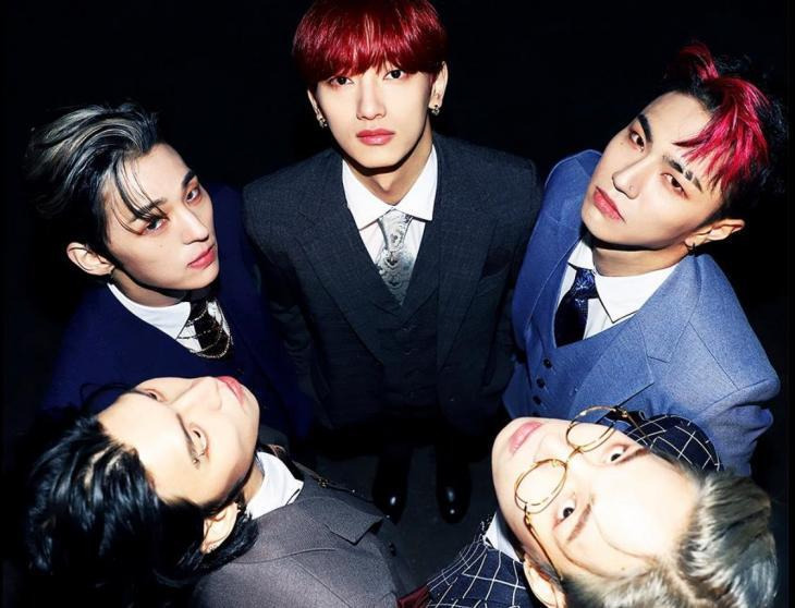 피크타임 배너 우승후보 11시 알바돌 별명 아직도 알바 병행하면서 무대준비 멤버 프로필 나이