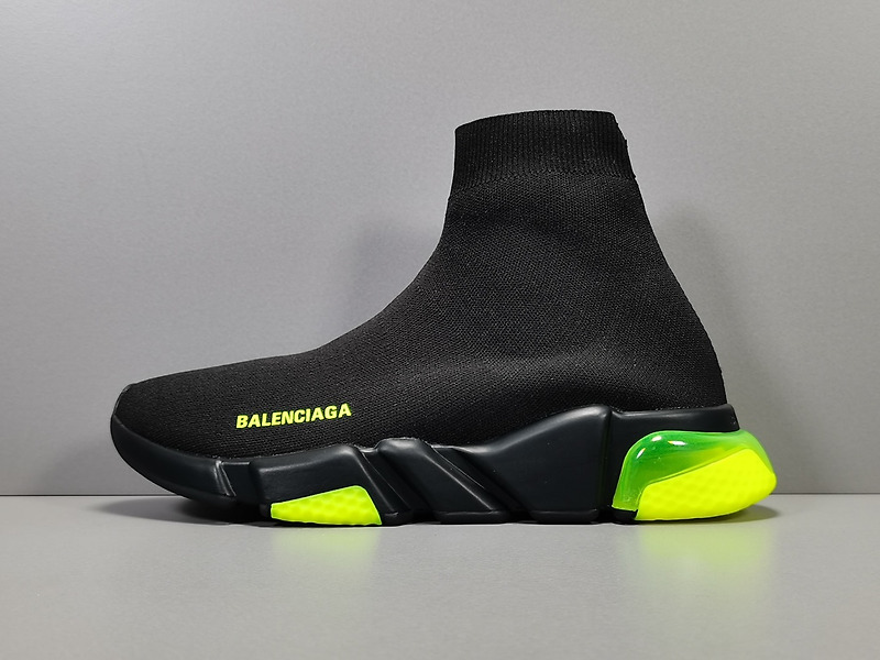 [BALENCIAGA] 발렌시아가 스피드러너 블랙 네온 607544 W05GJ 1048