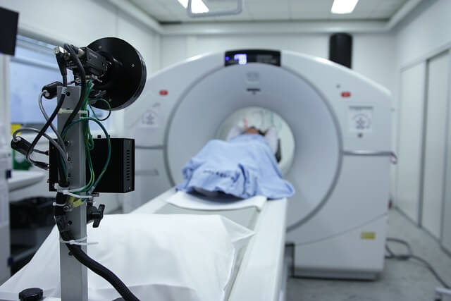  CT 촬영  촬영원리 / 알 수 있는 병 / MRI 차이점 / 장단점