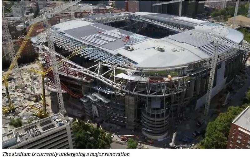세계 최고의 축구경기장 산티아고 베르나베우 개폐식 리모델링 영상  Video shows underground retractable pitch being constructed at Real Madrid stadium