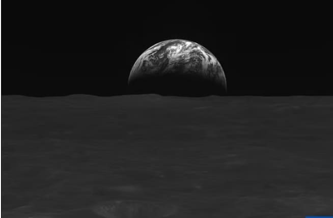 한국 최초 달 궤도 탐사선, 놀라운 흑백 사진 보내왔다 VIDEO: South Korea's first ever lunar orbiter Danuri sends back STUNNING black-and-white photos