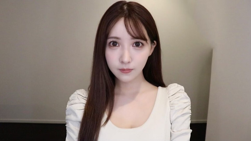 아이돌 출신 유명 AV 배우 미카미 유아, 눈물 흘리며 중대 발표...돌연 '은퇴' 선언했다