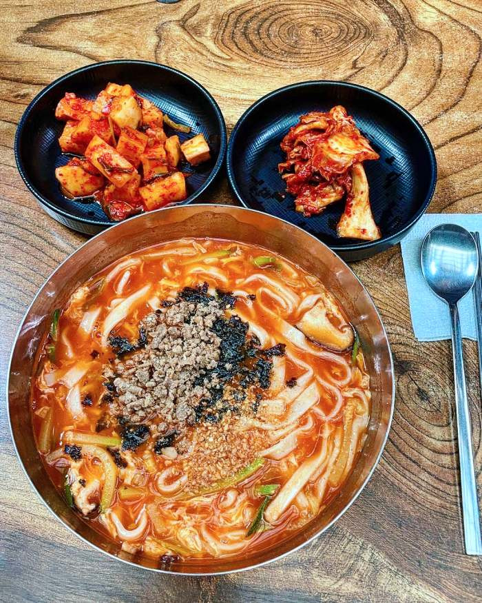 고두심이 좋아서 김창옥 전참시 윤두준 줄서는 칼국수집 장칼국수 강릉 맛집 위치 어디