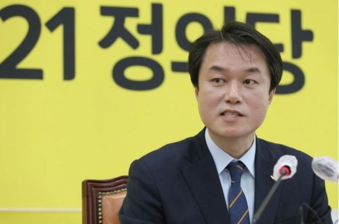 김종철 장혜영 성추행 의혹 정의당 대표 사퇴